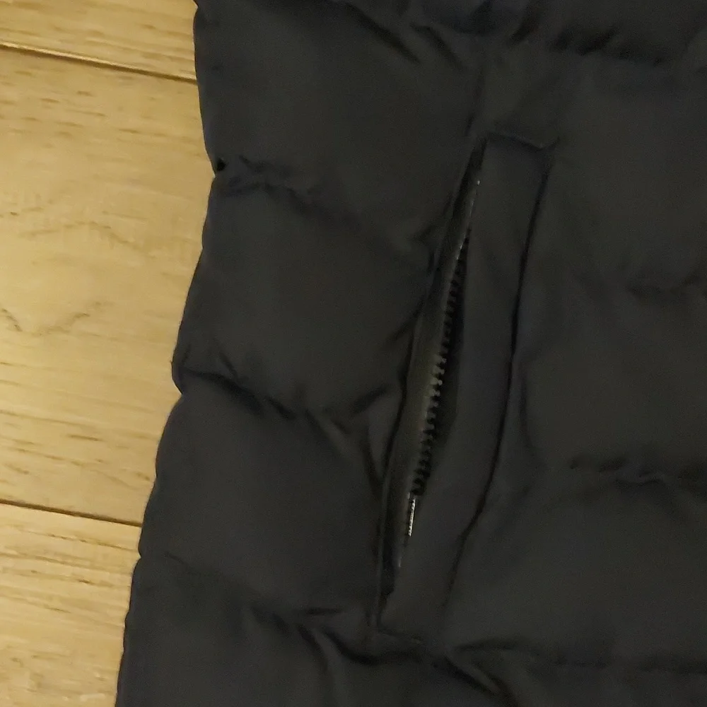 Vest - Picture 4 of 4